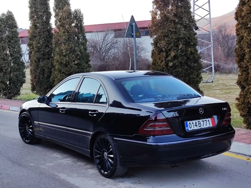 Mercedes-Benz C 220 2.2CDI(150)* AVANTGARDE* FACELIFT* НОВ ВНОС* , снимка 4 - Автомобили и джипове - 48718570