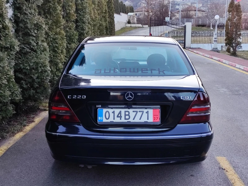 Mercedes-Benz C 220 2.2CDI(150)* AVANTGARDE* FACELIFT* НОВ ВНОС* , снимка 6 - Автомобили и джипове - 48718570