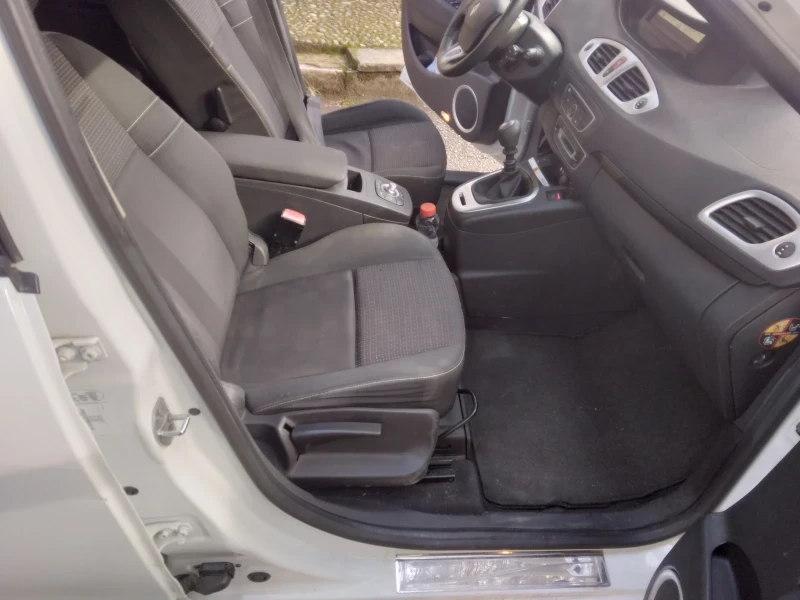 Renault Grand scenic 1.9 - 130к.с.dci, снимка 10 - Автомобили и джипове - 49774012
