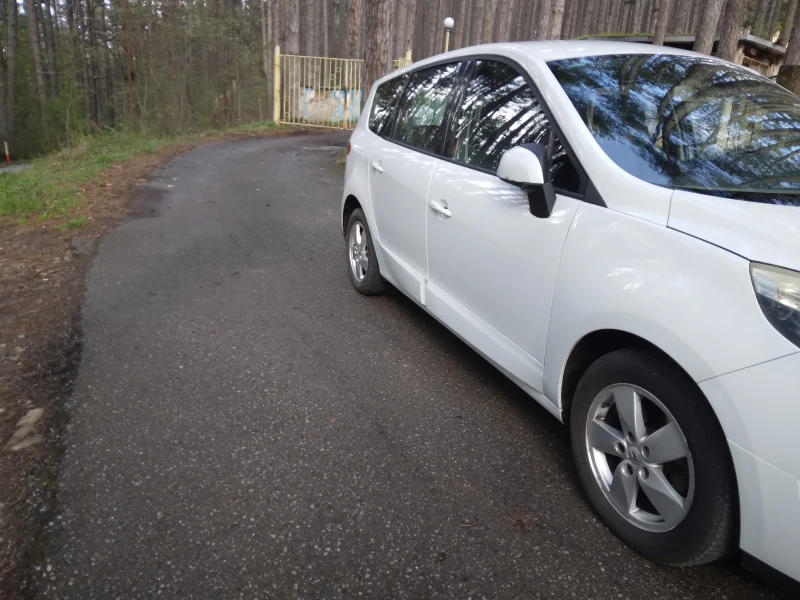 Renault Grand scenic 1.9 - 130к.с.dci, снимка 16 - Автомобили и джипове - 49774012