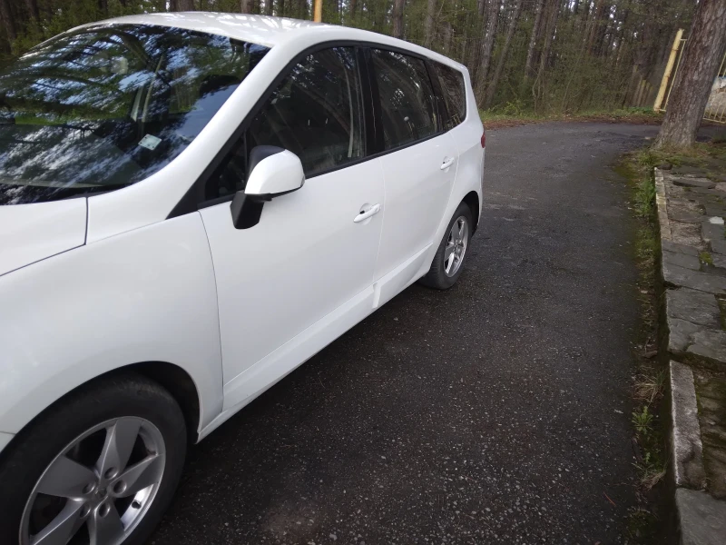 Renault Grand scenic 1.9 - 130к.с.dci, снимка 15 - Автомобили и джипове - 49774012