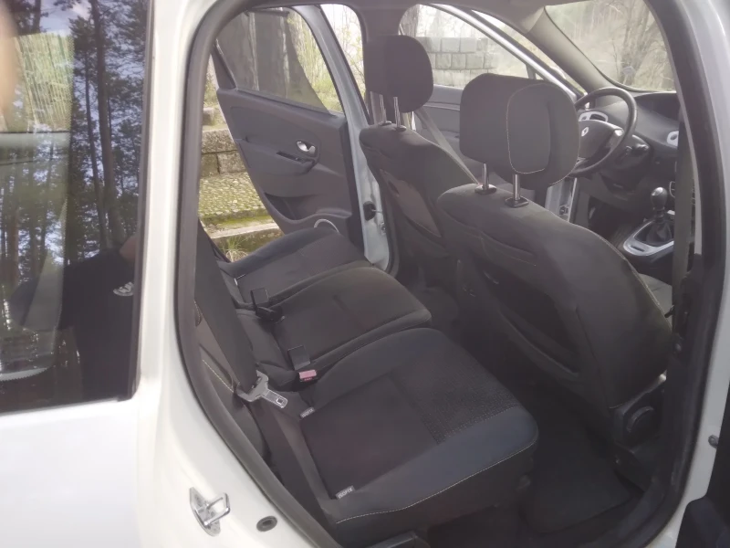 Renault Grand scenic 1.9 - 130к.с.dci, снимка 9 - Автомобили и джипове - 49774012