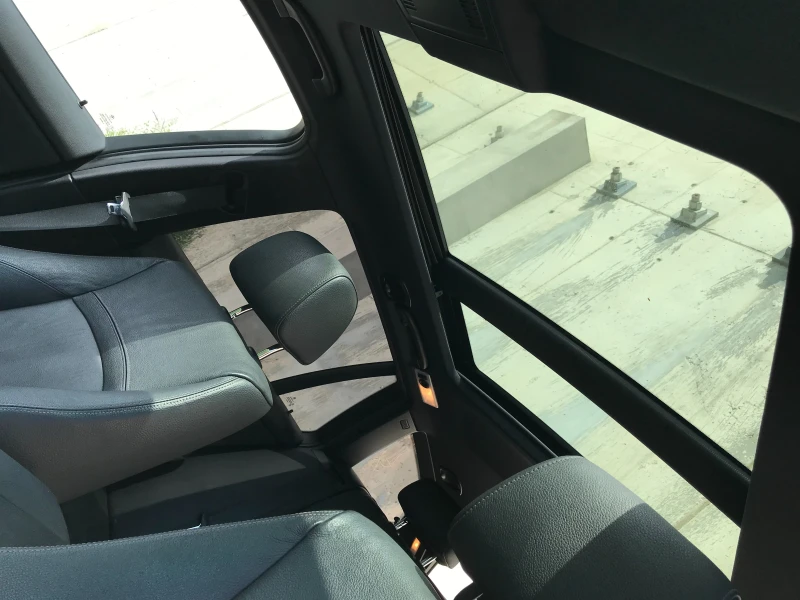 BMW 330 D xDrive, снимка 12 - Автомобили и джипове - 53013286