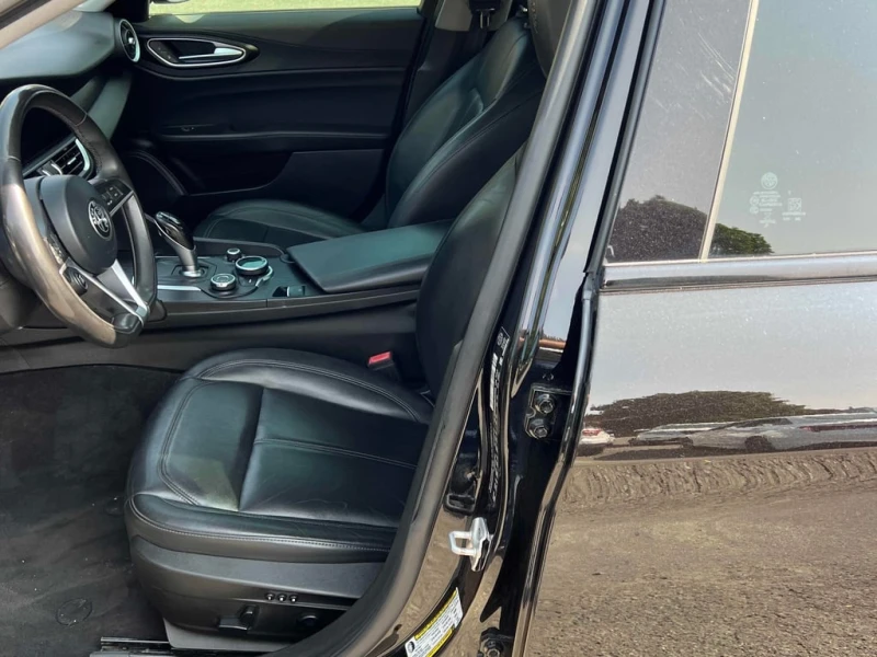 Alfa Romeo Giulia 2017 AWD * БЕЗ ПЪРВОНАЧАЛНА ВНОСКА, снимка 7 - Автомобили и джипове - 53043621