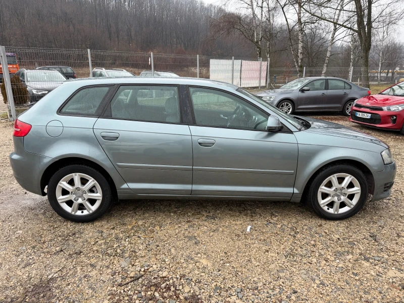 Audi A3 1.6 TDI FACELIFT SPORTBACK, снимка 4 - Автомобили и джипове - 53391861