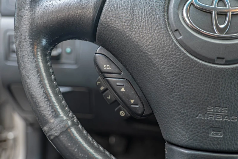 Toyota Corolla verso 2.0D-4D/УЧЕБЕН/Климатроник, снимка 10 - Автомобили и джипове - 53405303