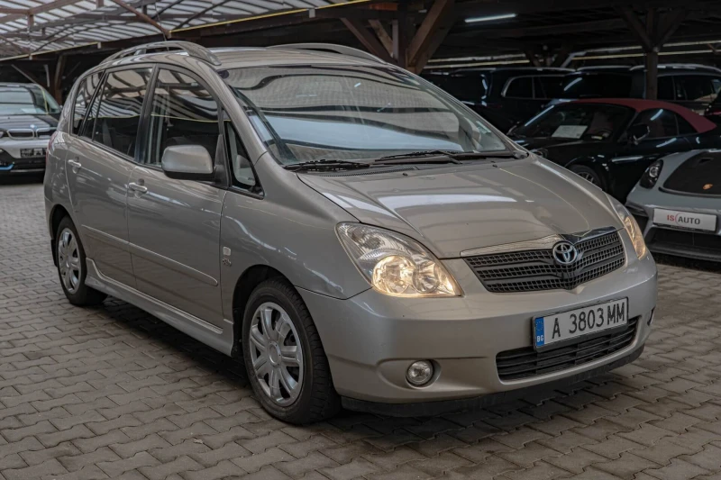 Toyota Corolla verso 2.0D-4D/УЧЕБЕН/Климатроник, снимка 2 - Автомобили и джипове - 53405303