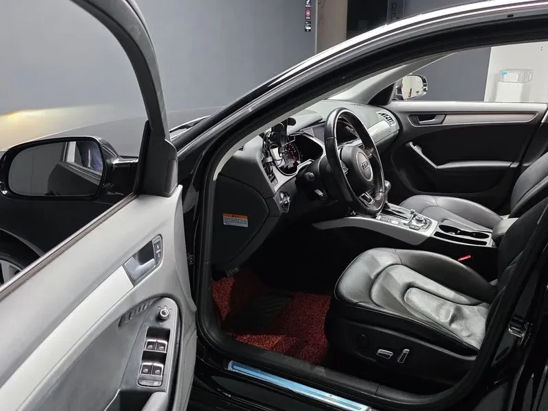 Audi A4 2.0 TDI, снимка 11 - Автомобили и джипове - 54144538