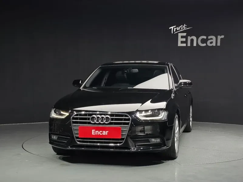 Audi A4 2.0 TDI, снимка 3 - Автомобили и джипове - 54144538