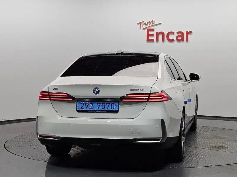 BMW i5 * Edrive 40* Harman Kardon | Mobile.bg � ����������� 4