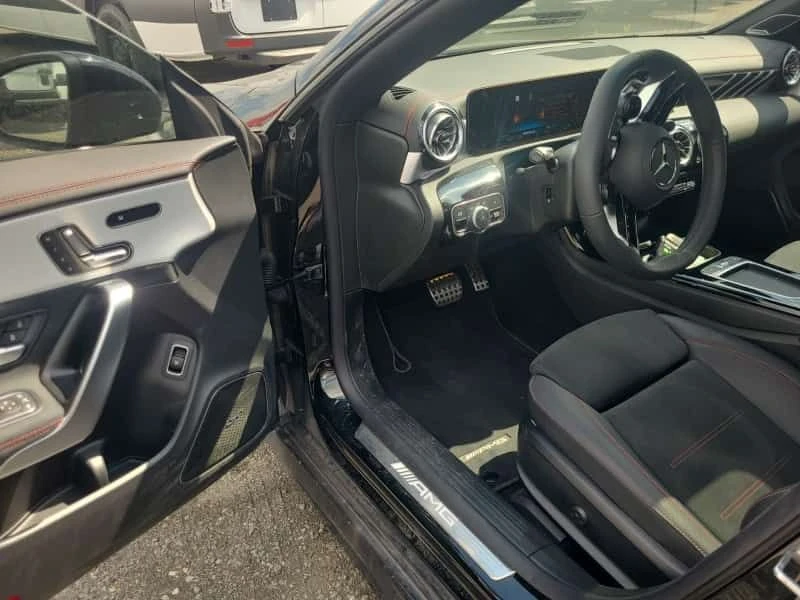 Mercedes-Benz CLA * AMG CLA35 4MATIC * CARFAX * ОПЦИЯ ЗА ФИНАНСИРАНЕ, снимка 4 - Автомобили и джипове - 55526255