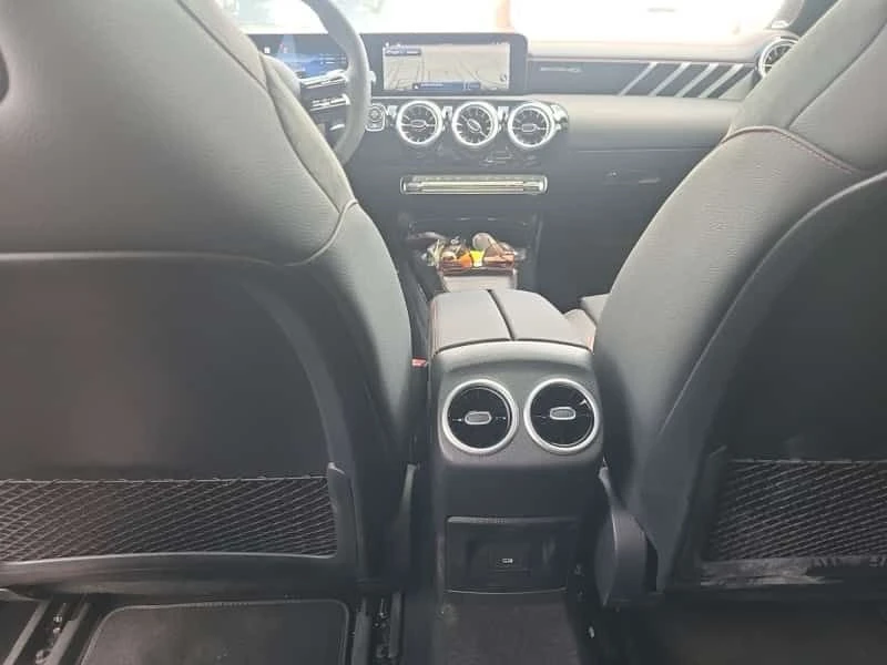 Mercedes-Benz CLA * AMG CLA35 4MATIC * CARFAX * ОПЦИЯ ЗА ФИНАНСИРАНЕ, снимка 10 - Автомобили и джипове - 55526255