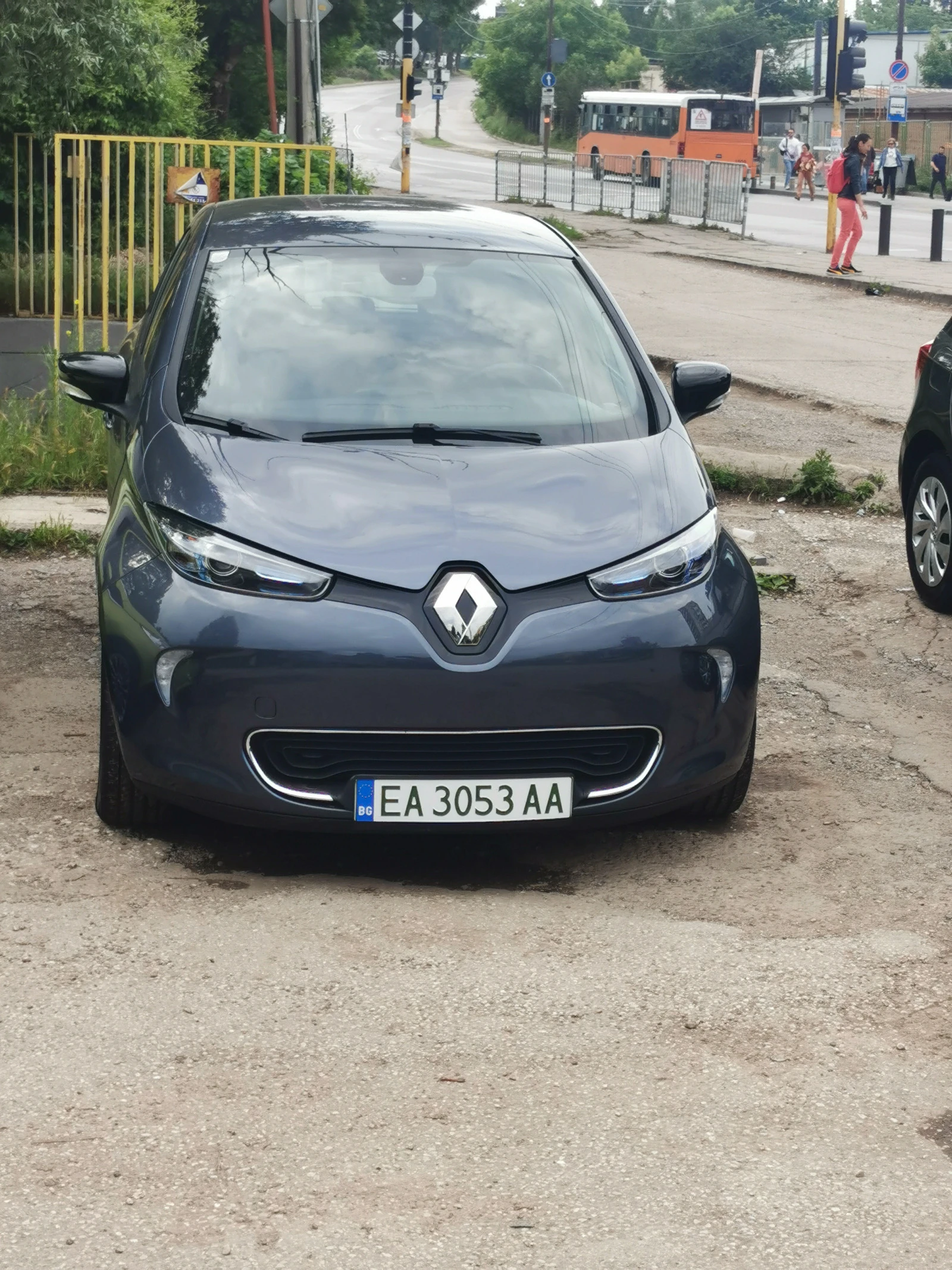 Renault Zoe 41kW/ГАРАНЦИЯ/ТЕРМОПОМПА /СЕРВ. ИСТОРИЯ  - изображение 3