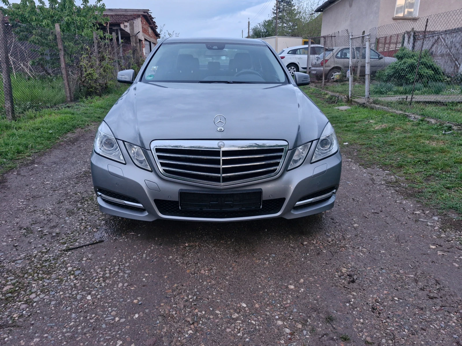 Mercedes-Benz E 350 CGI Avantgarde - изображение 3