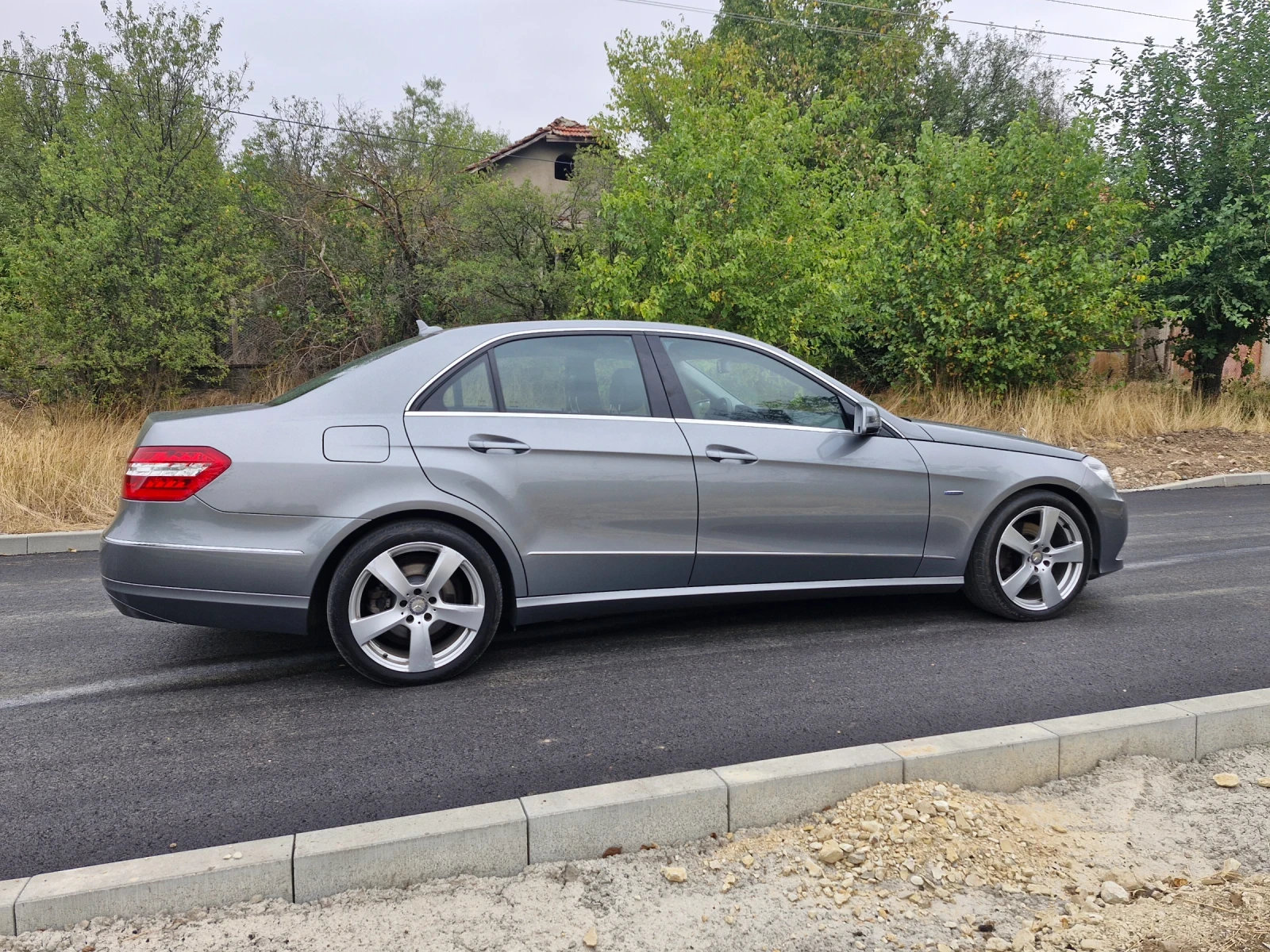 Mercedes-Benz E 350 Avantgarde - изображение 9