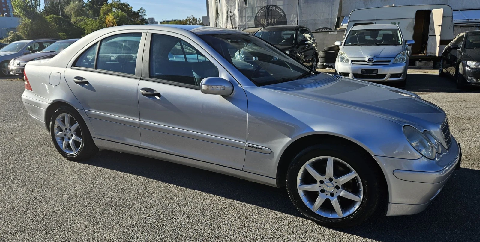 Mercedes-Benz C 220 Като нов - изображение 4