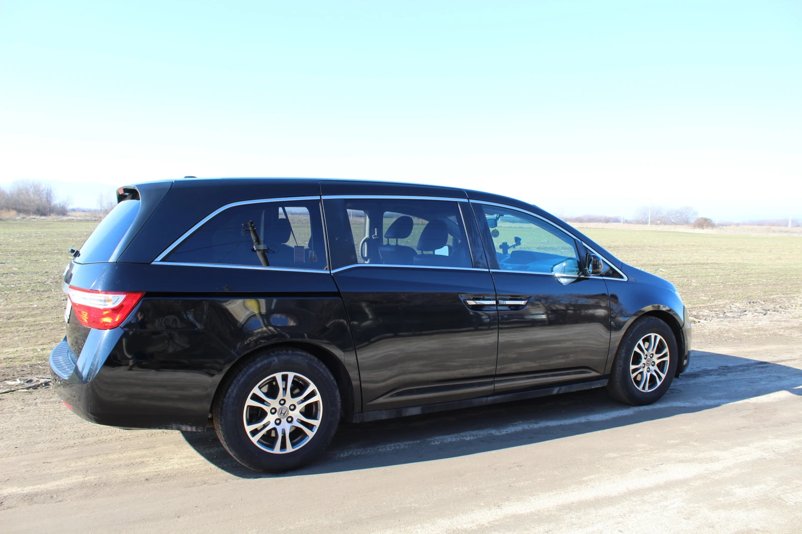 Honda Odyssey Touring - изображение 4