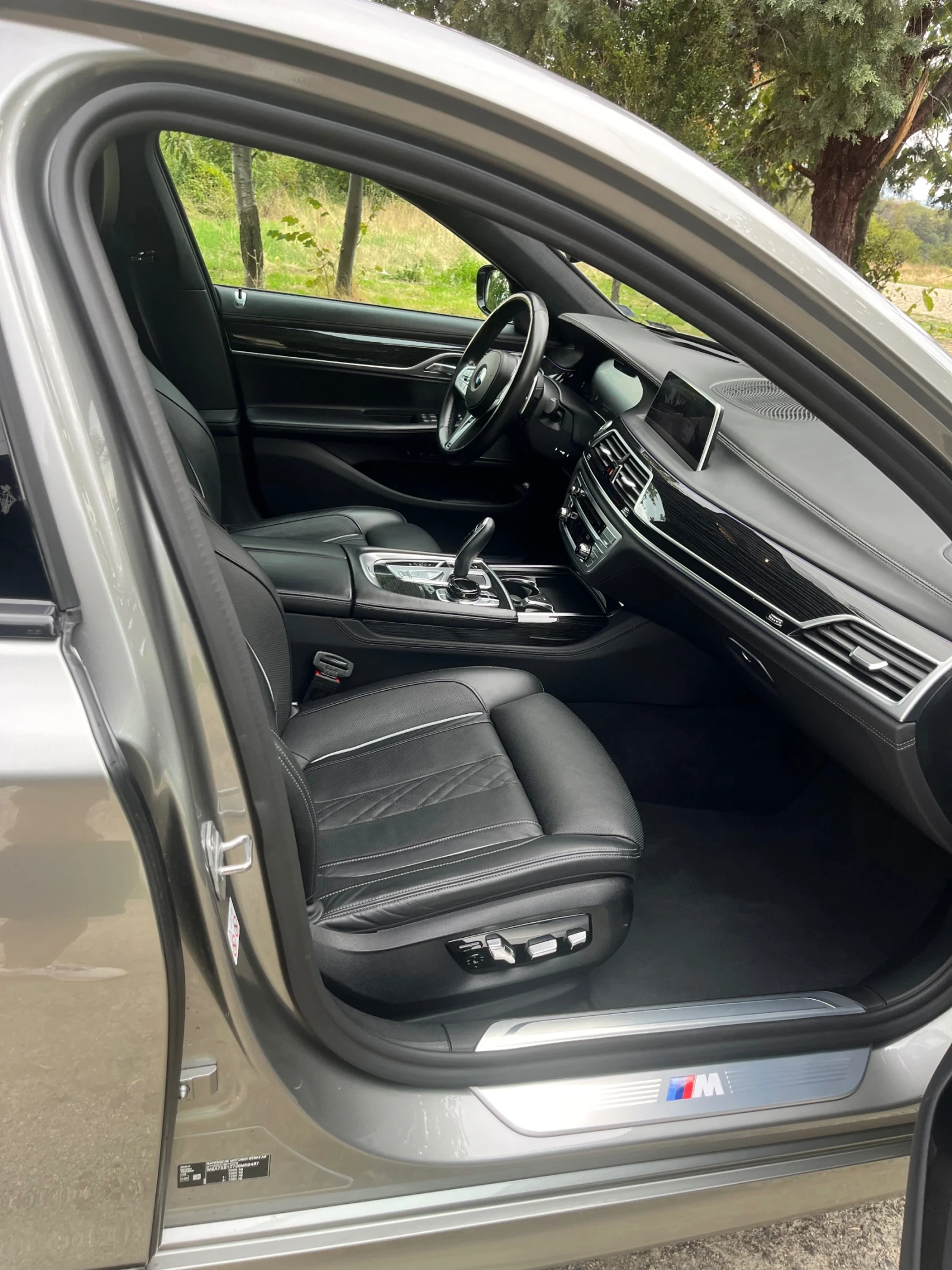 BMW 740 SHADOW LINE // 4х4 // M-PAKET - изображение 8