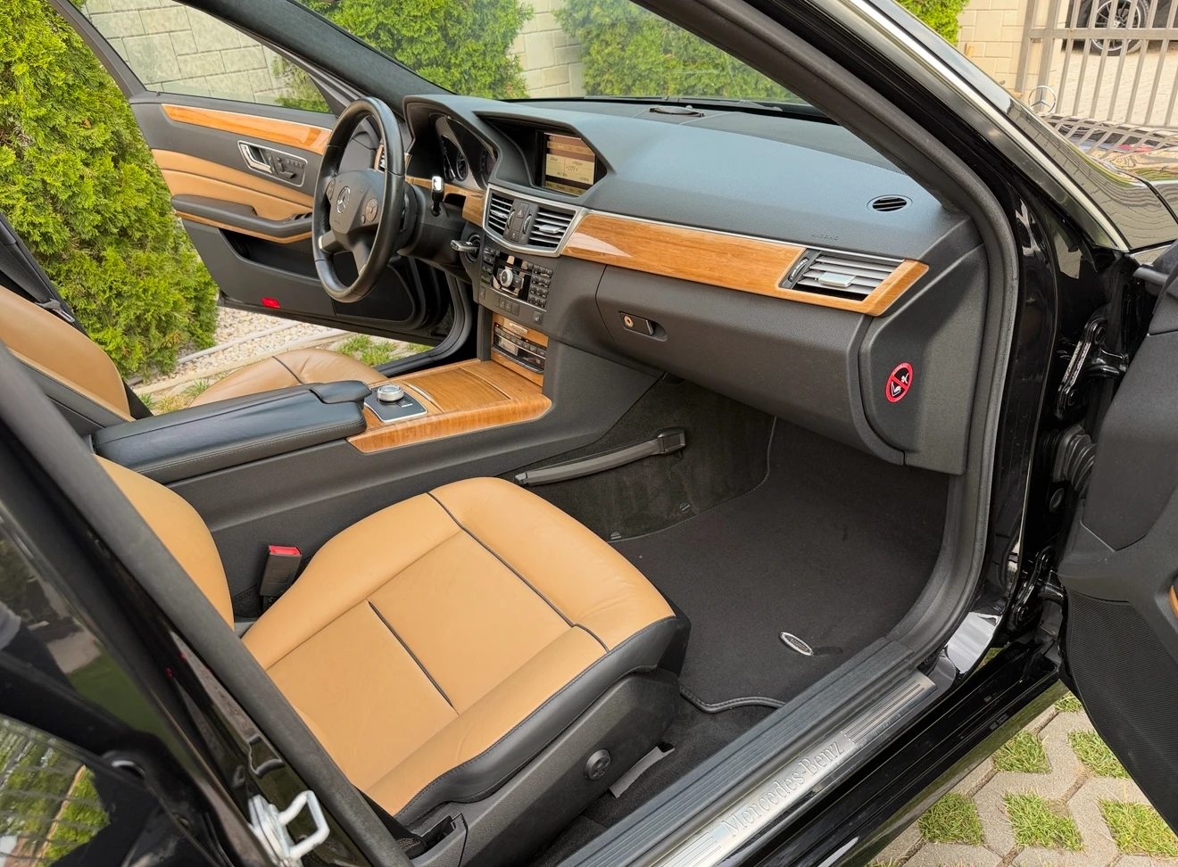 Mercedes-Benz E 350 cdi* DESIGNO* PANORAMA* ЛИЗИНГ - изображение 9