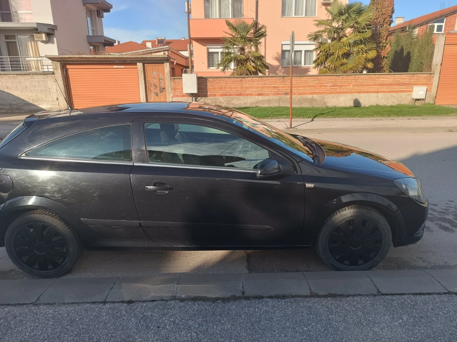 Opel Astra 1.9 GTC - изображение 4