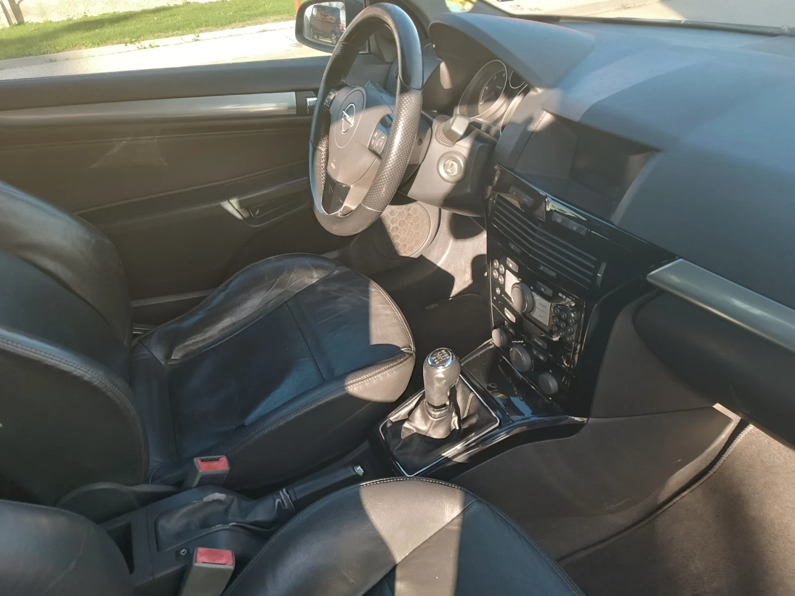 Opel Astra 1.9 GTC - изображение 3