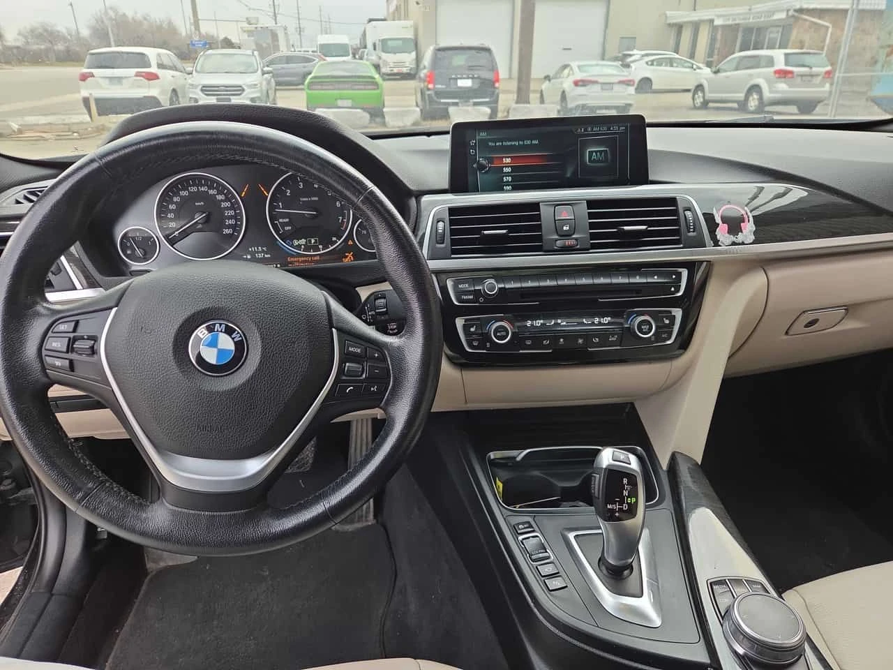 BMW 330 * Подгрев * Следене на лентите * Шибидах * , снимка 5 - Автомобили и джипове - 53837453