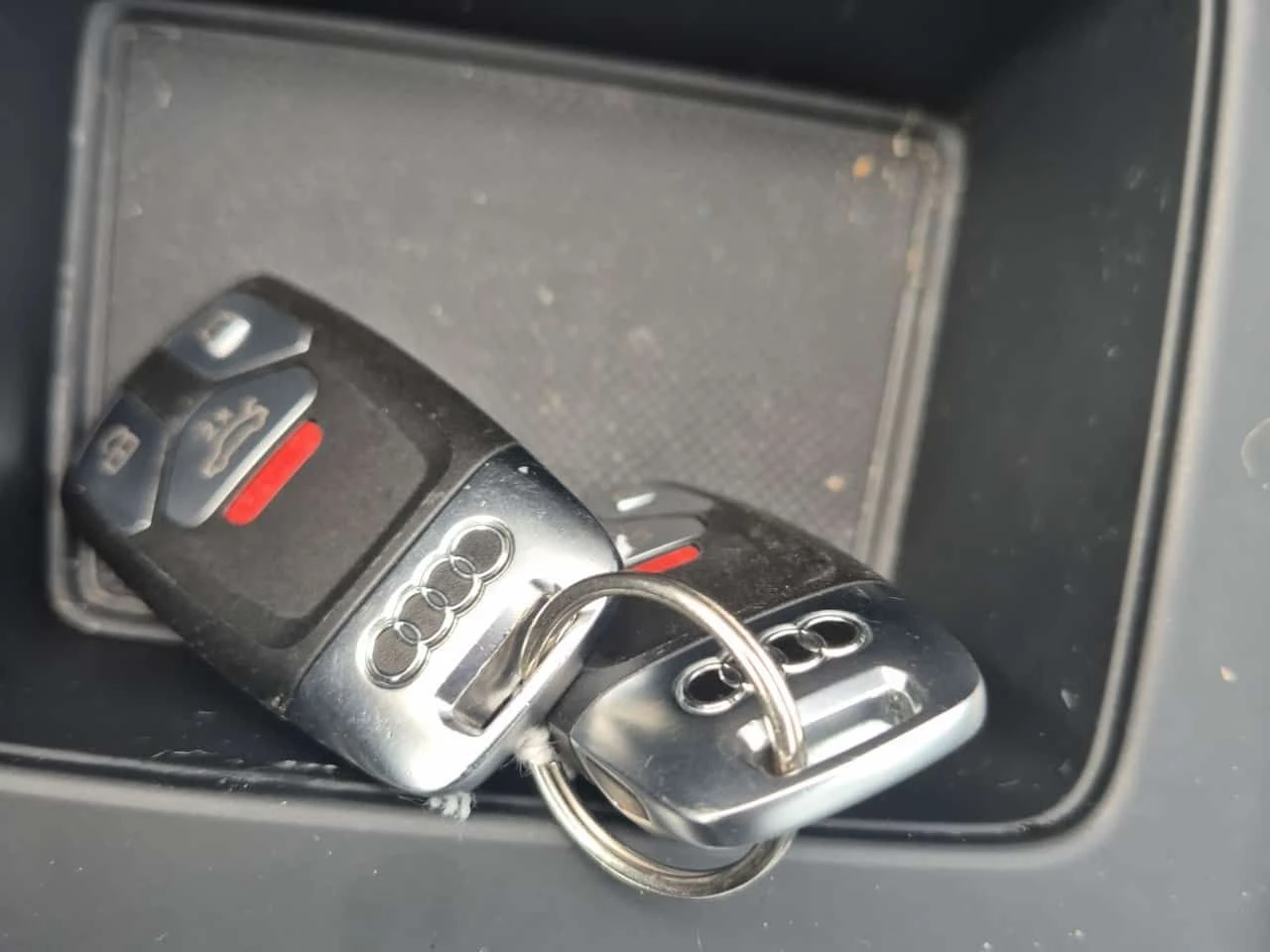 Audi A4  KOMFORT / CARFAX /PANO/ПОДГРЕВИ, снимка 8 - Автомобили и джипове - 53947601