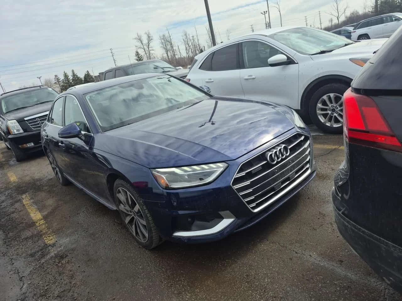 Audi A4  KOMFORT / CARFAX /PANO/ПОДГРЕВИ, снимка 2 - Автомобили и джипове - 53947601