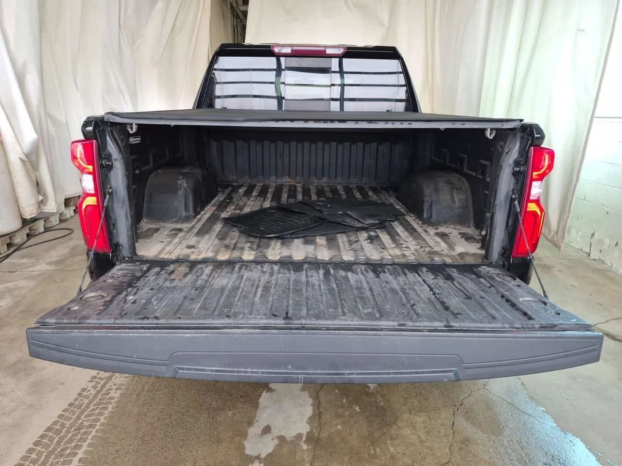 Chevrolet Silverado * RST CREW CAB SHORT BED * CARFAX * БЕЗ ПЪРВОНАЧАЛ, снимка 13 - Автомобили и джипове - 54189938