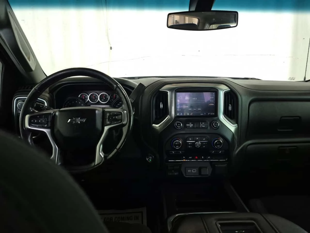 Chevrolet Silverado * RST CREW CAB SHORT BED * CARFAX * БЕЗ ПЪРВОНАЧАЛ, снимка 10 - Автомобили и джипове - 54189938