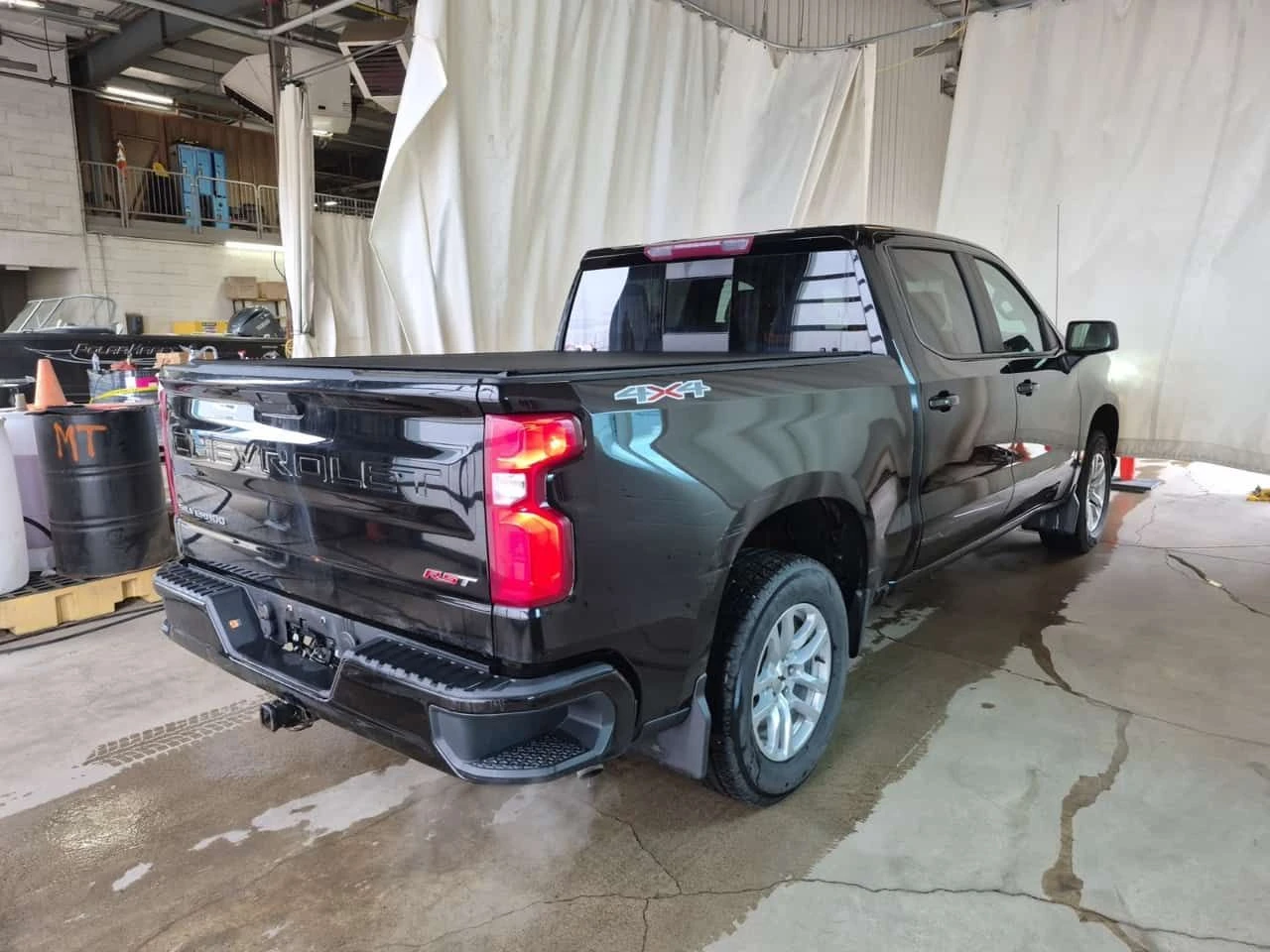 Chevrolet Silverado * RST CREW CAB SHORT BED * CARFAX * БЕЗ ПЪРВОНАЧАЛ, снимка 3 - Автомобили и джипове - 54189938