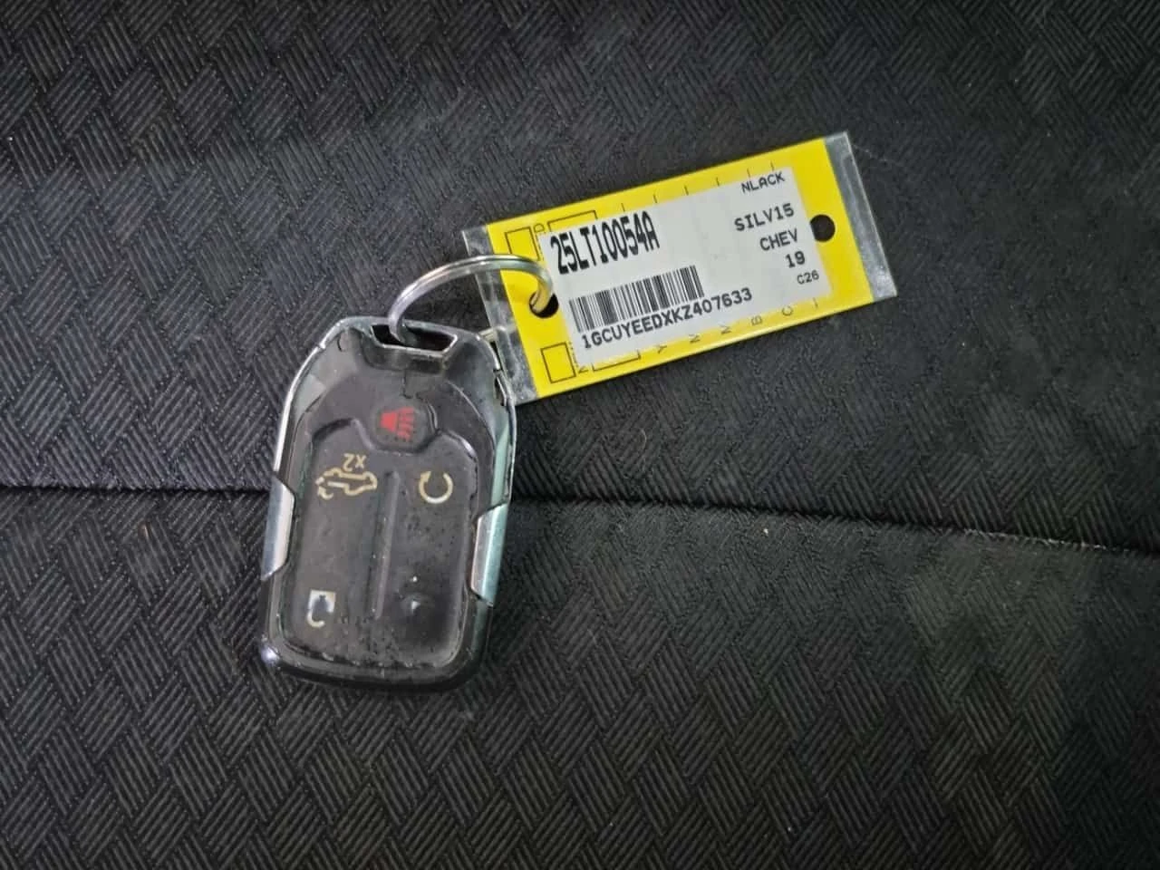 Chevrolet Silverado * RST CREW CAB SHORT BED * CARFAX * БЕЗ ПЪРВОНАЧАЛ, снимка 8 - Автомобили и джипове - 54189938