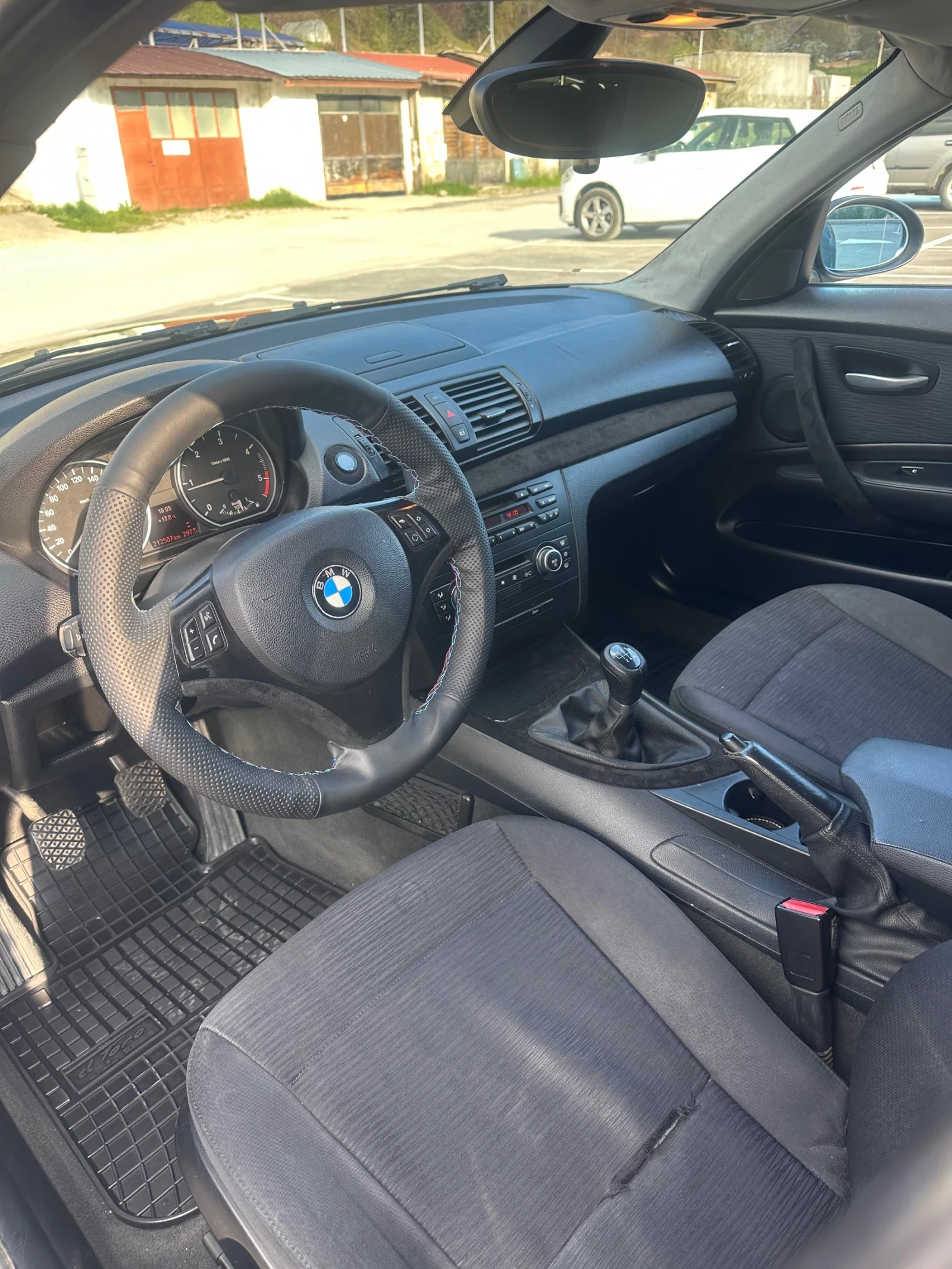 BMW 118, снимка 9 - Автомобили и джипове - 54313764