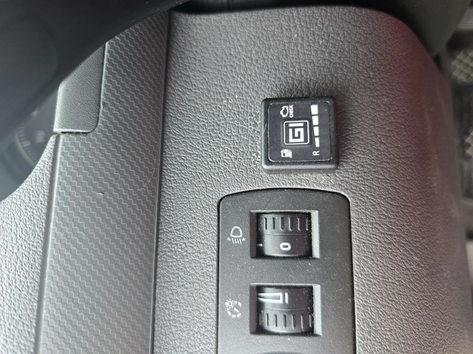 VW Caddy 1.4, снимка 6 - Автомобили и джипове - 54454831