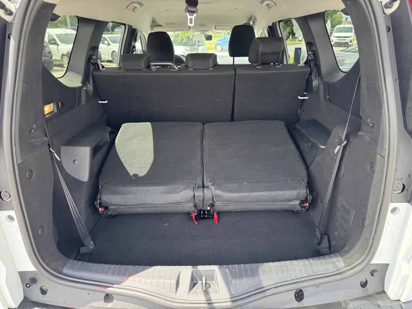 Dacia Jogger 1.0Tce 6+ 1 LPG, снимка 11 - Автомобили и джипове - 54607245