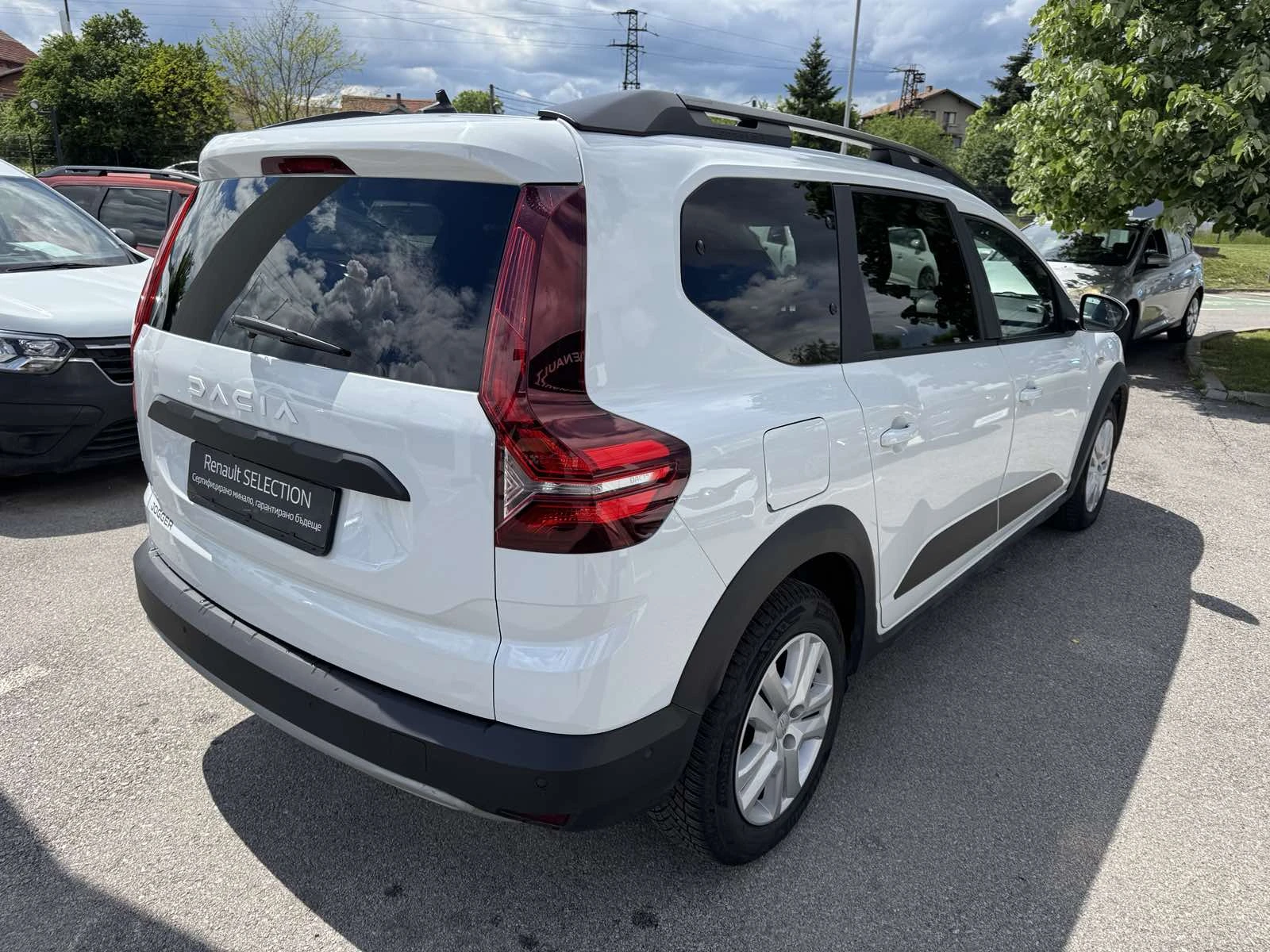 Dacia Jogger 1.0Tce 6+ 1 LPG, снимка 6 - Автомобили и джипове - 54607245