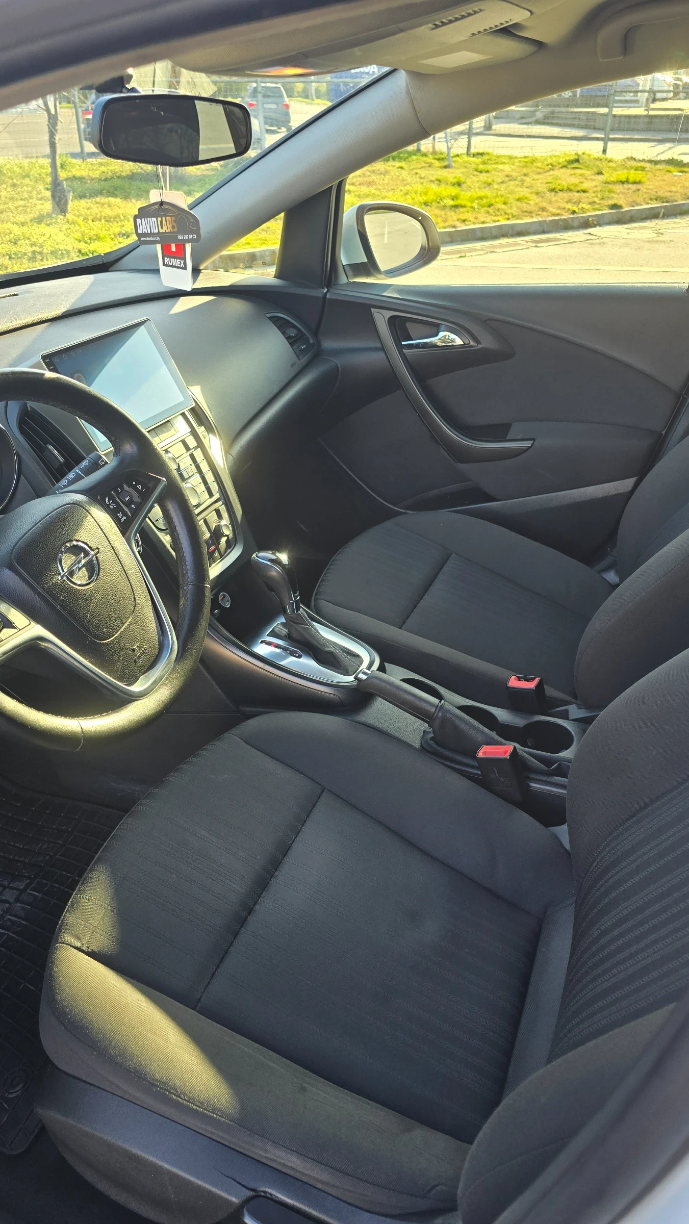 Opel Astra 1.4, снимка 10 - Автомобили и джипове - 54870638