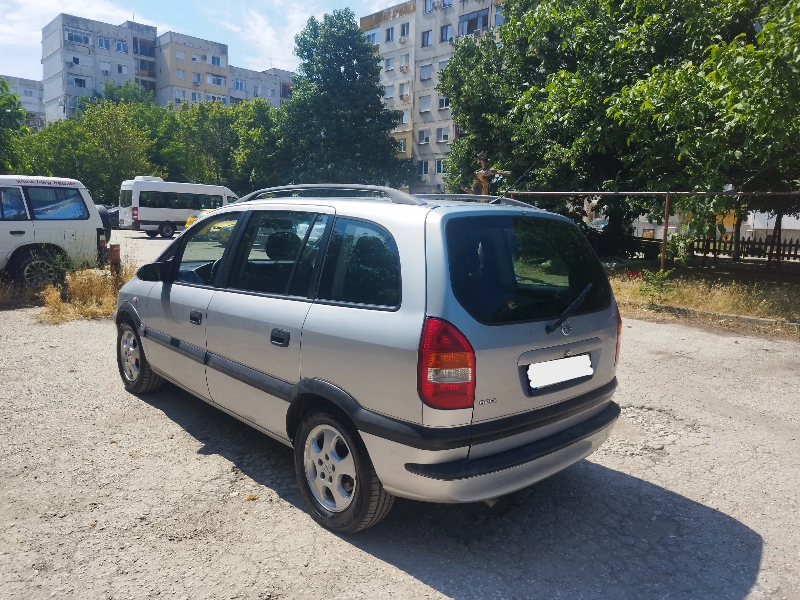 Opel Zafira, снимка 3 - Автомобили и джипове - 55123312