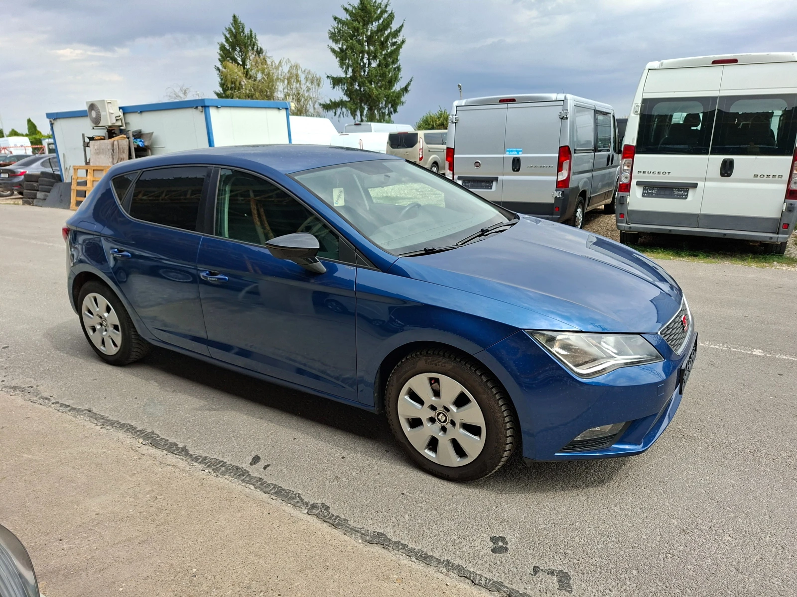 Seat Leon 1.6-TDI 105кс., снимка 8 - Автомобили и джипове - 55651543