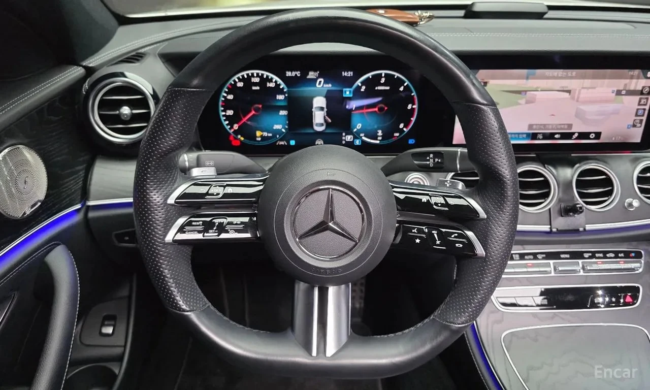Mercedes-Benz E 220 * ДИСТРОНИК * ОБДУХВАНЕ * BURMESTER * АВТОКРЕДИТ, снимка 15 - Автомобили и джипове - 56083998
