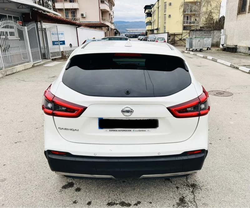 Nissan Qashqai  автомат 360 камери, снимка 6 - Автомобили и джипове - 53562246