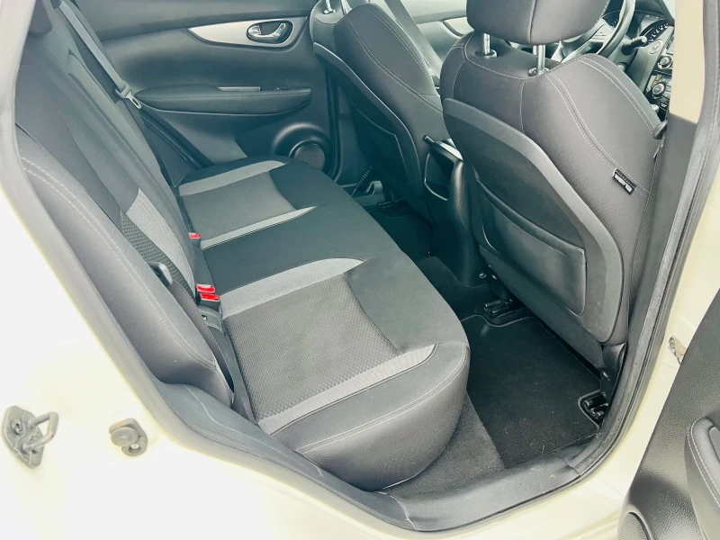 Nissan Qashqai  автомат 360 камери, снимка 11 - Автомобили и джипове - 53562246