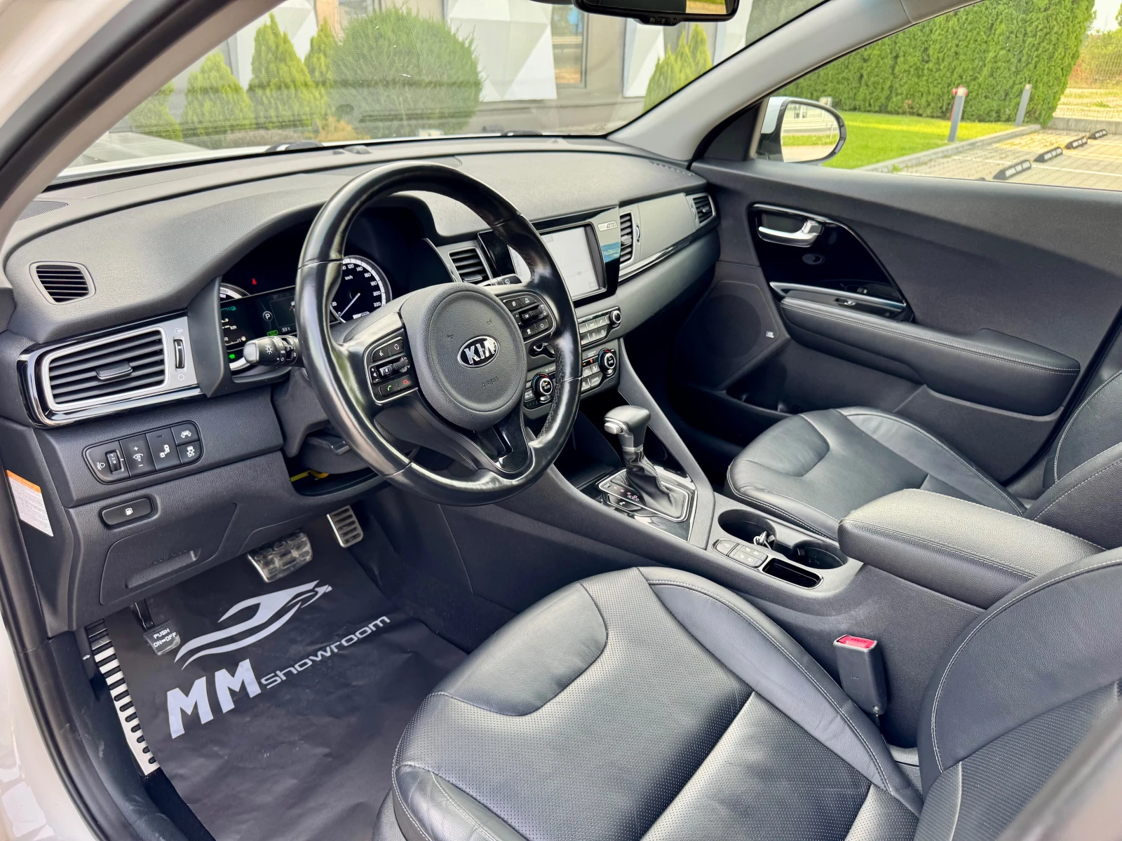 Kia Niro HYBRID-PREMIUM-DISTRONIC-KEY-LESS-EASY-ENTRY-ПОДГ - изображение 9