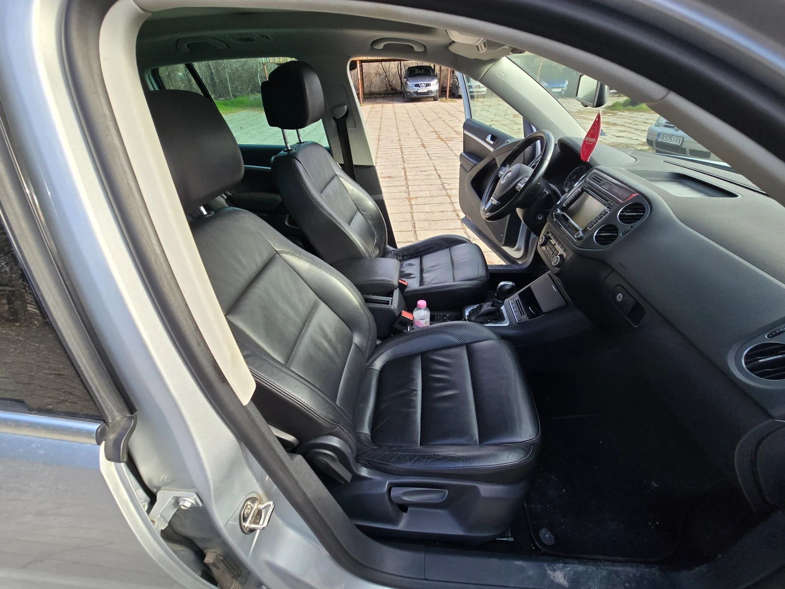 VW Tiguan 2.0 TDI АВОМАТ ПАНОРАМА, снимка 9 - Автомобили и джипове - 54043990