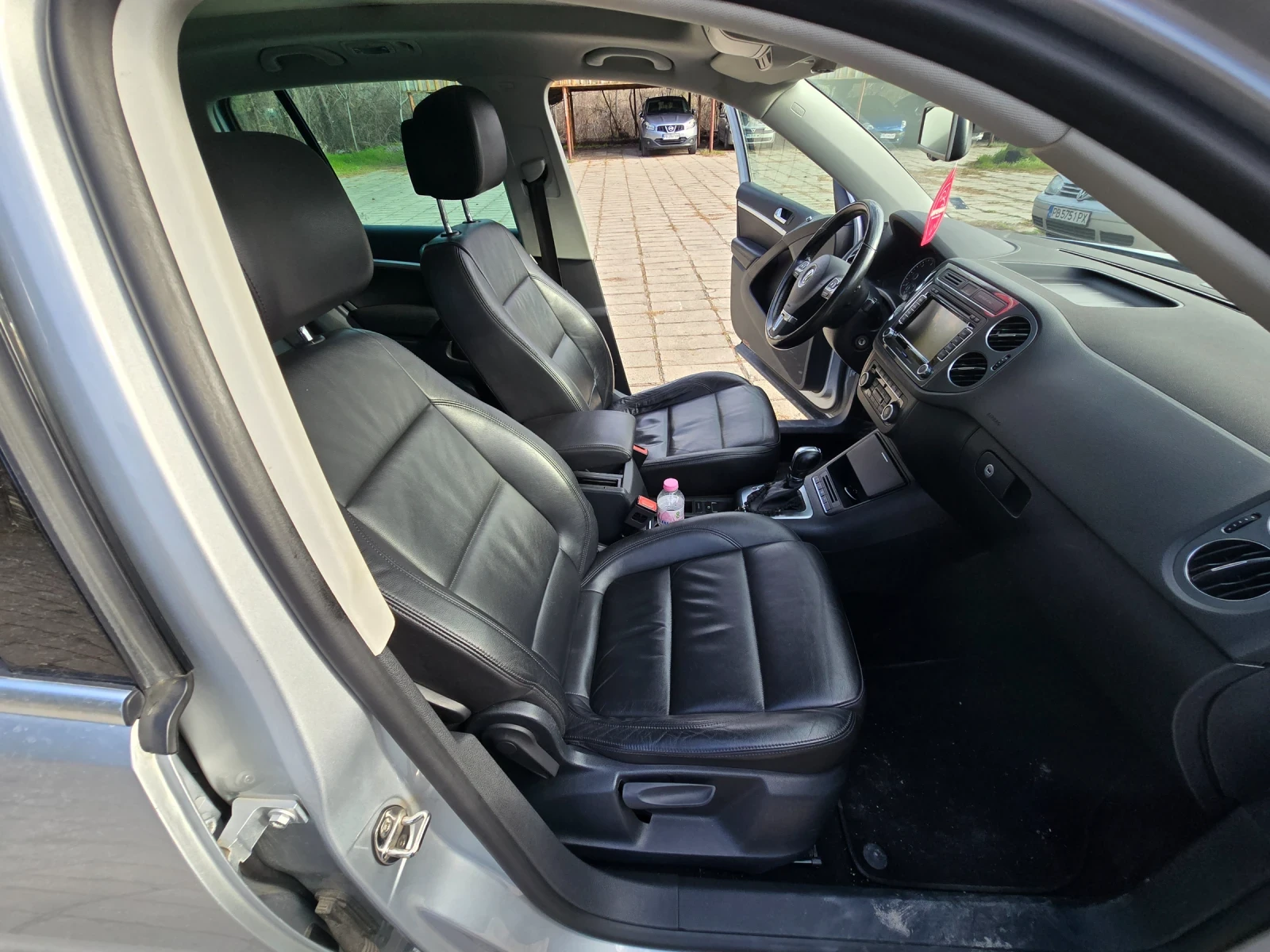 VW Tiguan 2.0 TDI АВОМАТ ПАНОРАМА, снимка 10 - Автомобили и джипове - 54043990