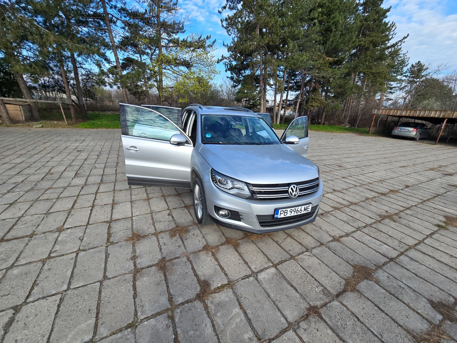 VW Tiguan 2.0 TDI АВОМАТ ПАНОРАМА, снимка 15 - Автомобили и джипове - 54043990