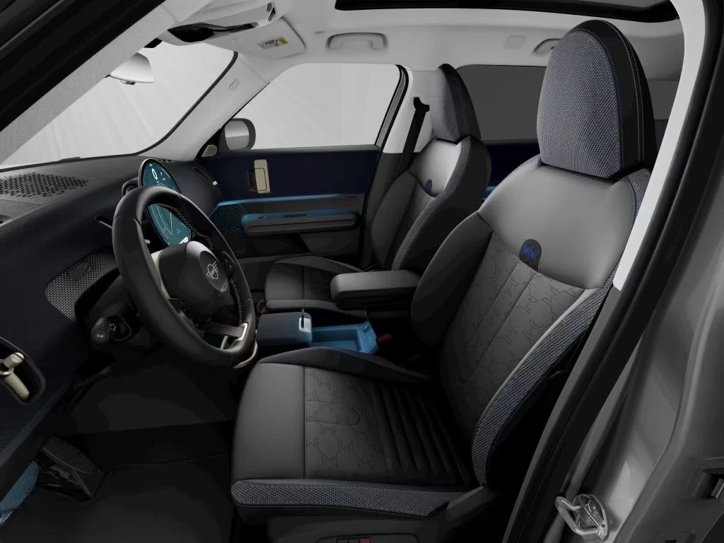 Mini Countryman SE ALL4 Paket XL DIST Winter Package Keyless PANO, снимка 8 - Автомобили и джипове - 54146695