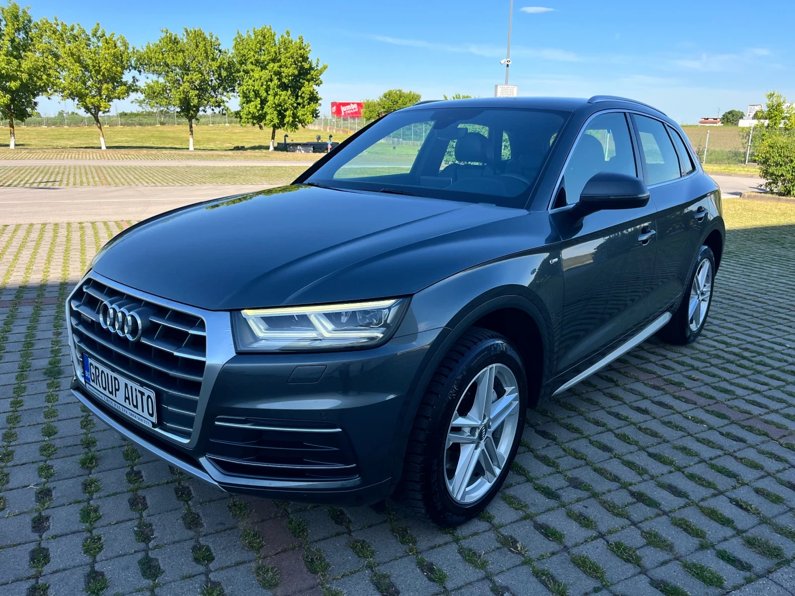 Audi Q5 2, 0TDI-190k.c/S Line/DIGITAL/LED/КАМЕРА/ПОДГРЕВ!!, снимка 3 - Автомобили и джипове - 54568716