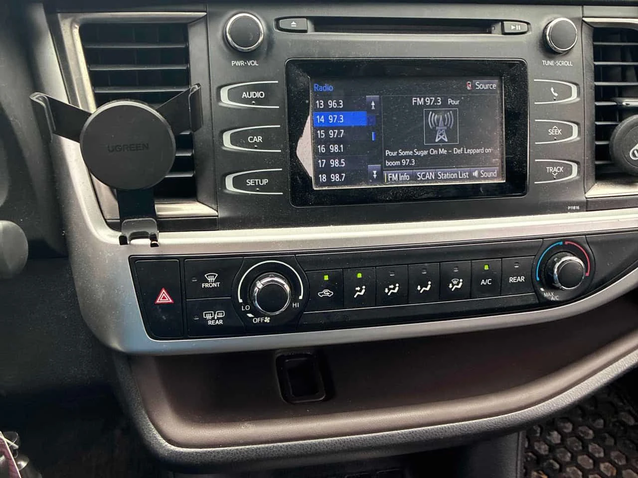 Toyota Highlander * LE * CARFAX * АВТОКРЕДИТ БЕЗ ПЪРВОНАЧАЛНА ВНОСКА, снимка 9 - Автомобили и джипове - 54858653