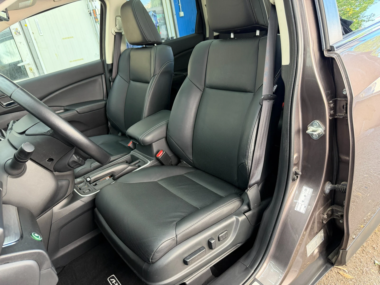 Honda Cr-v 2.0i* EXECUTIVE* 4x4* СЕРВИЗНА КНИЖКА С ПЪЛНА ИСТО, снимка 9 - Автомобили и джипове - 56073608